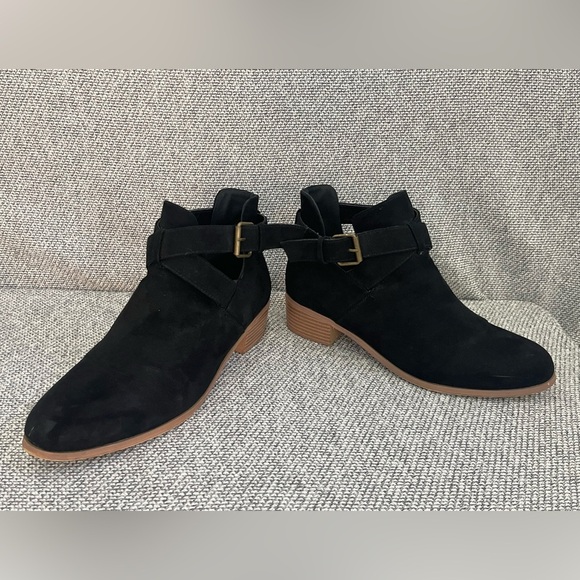 JustFab Black Ankle Booties with Suede Finish - Picture 11 of 16